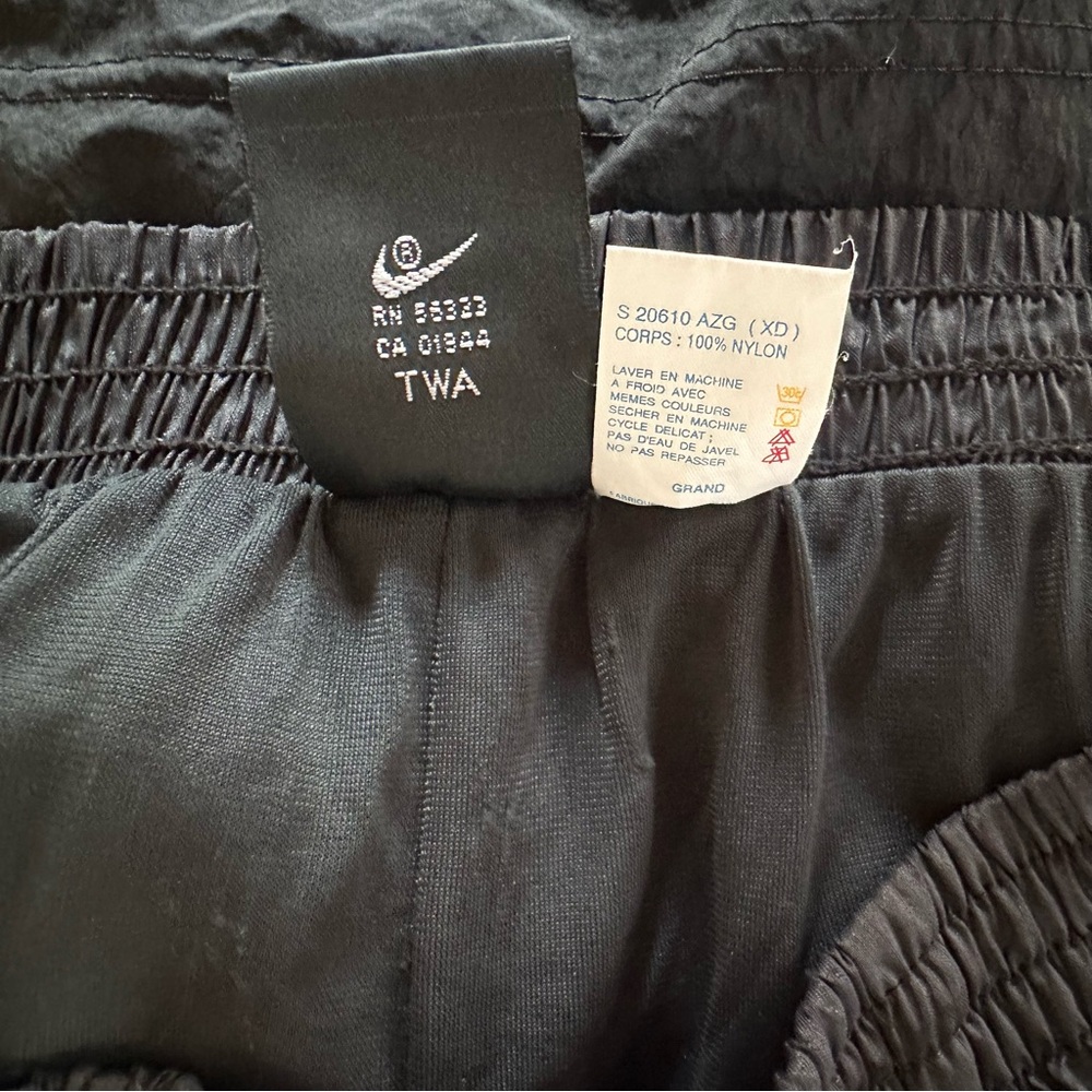 Vintage Nike Flight Nylon Shorts Black Large - Picture 6 of 6